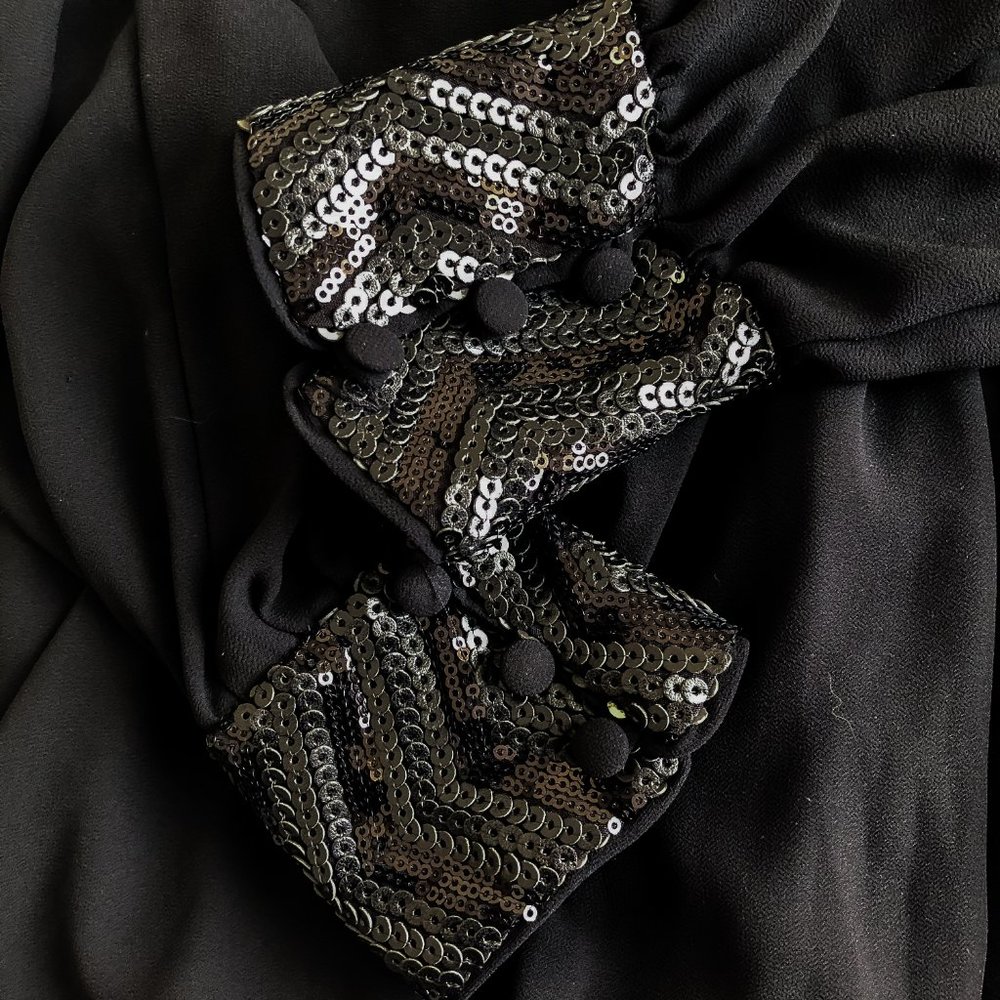 Gianni Bini Black Sequin Hi-Low Cocktail Dress | Long Sleeve | Size 5 - Picture 7 of 10